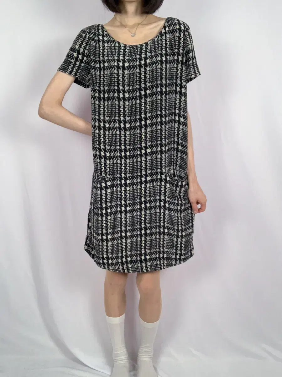 Goie Silk Houndstooth Preppy Shift Dress