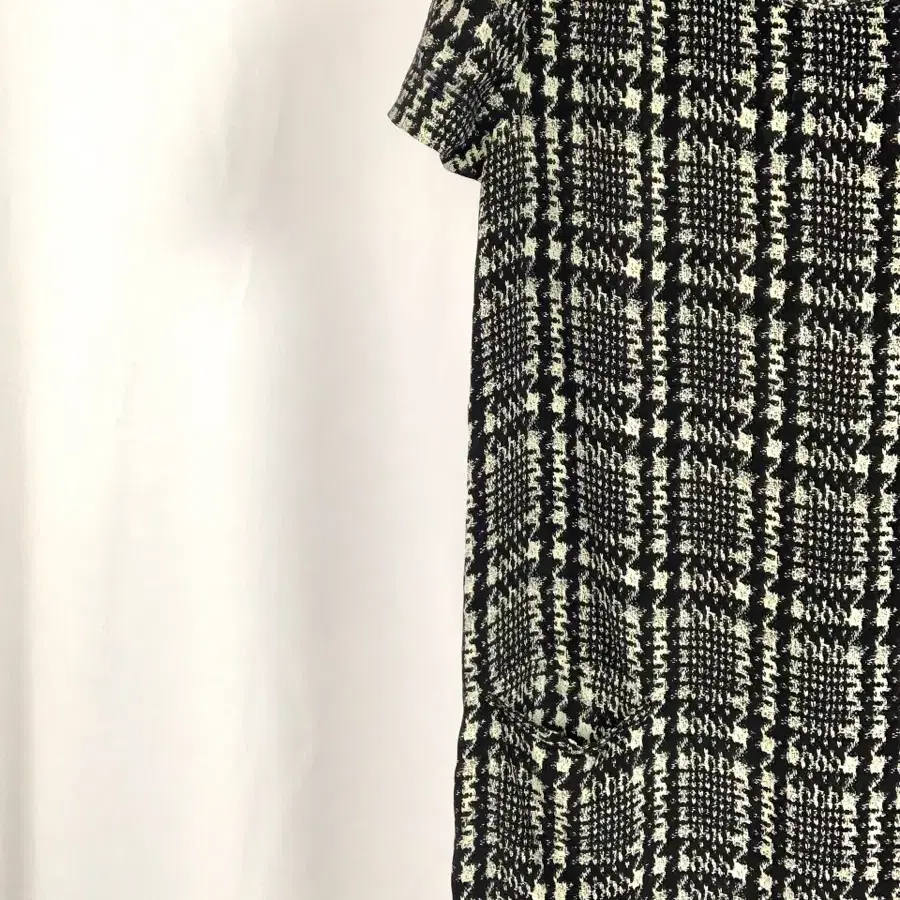 Goie Silk Houndstooth Preppy Shift Dress