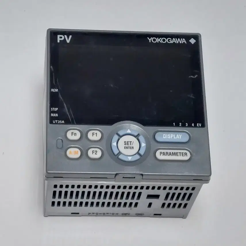 YOKOGAWA UT35A-NNN-11-UN/RT 요코가와 온도조절기