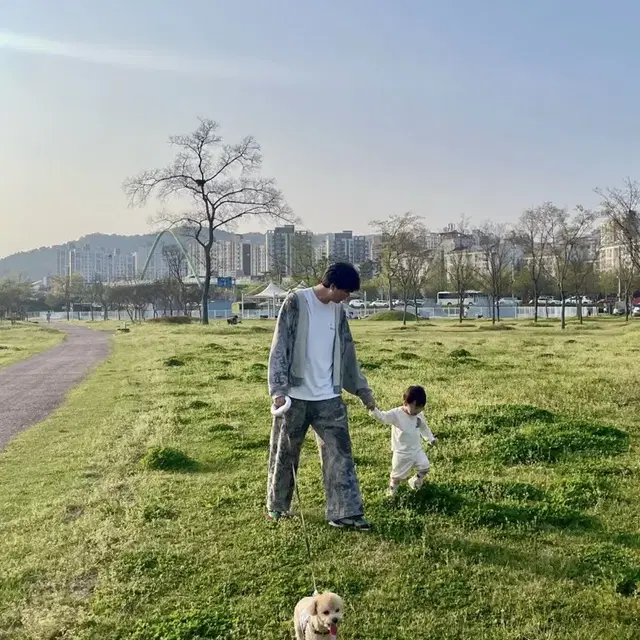 발렌시아가 스케이터 셋업팝니다