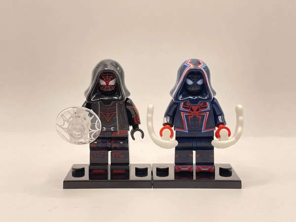 2 LEGO (compatible) Marvel figures