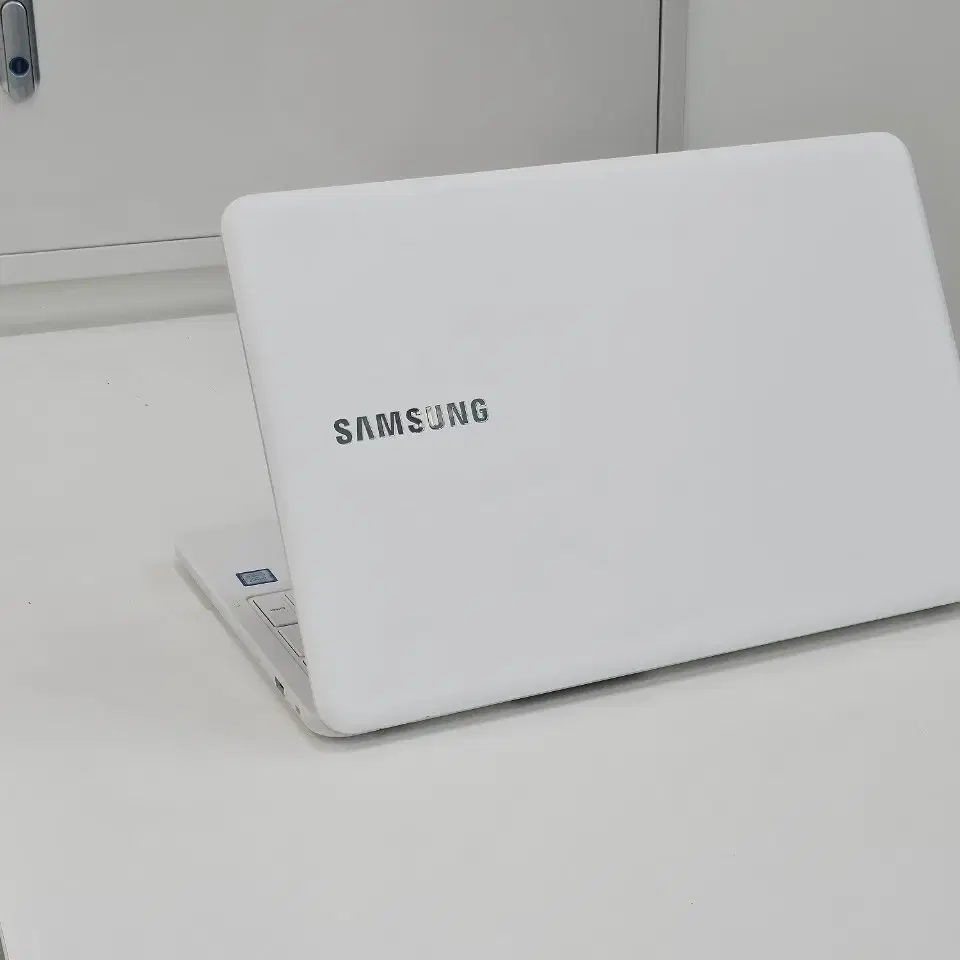 삼성 노트북 NT550EBE i5 12GB 256GB