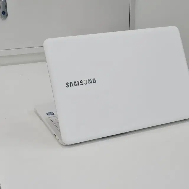 삼성 노트북 NT550EBE i5 12GB 256GB