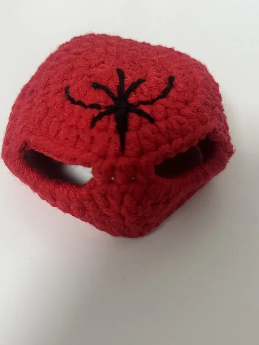 Spider doll hat