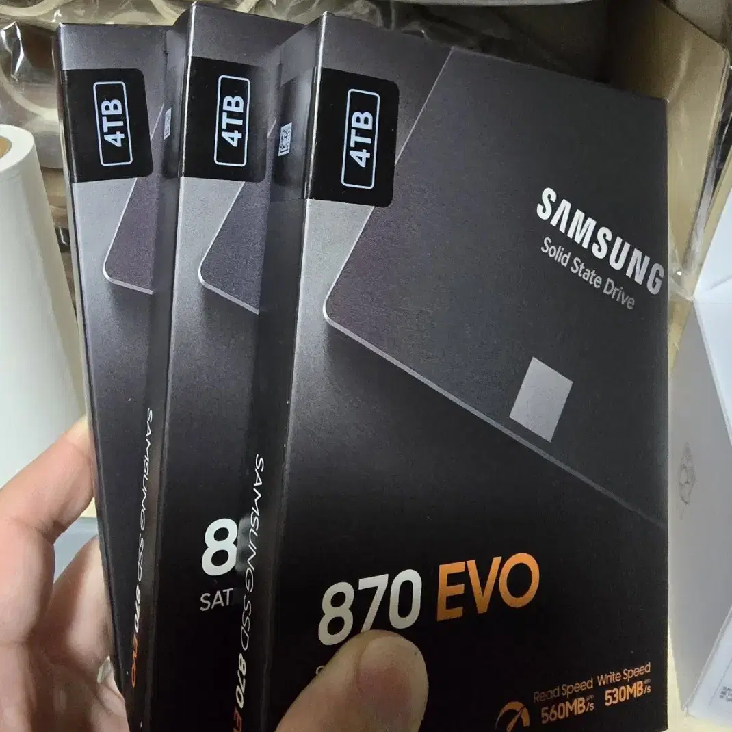 미개봉 삼성전자 SSD 870evo 4TB 팝니다