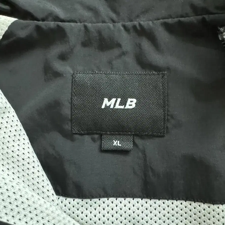 MLB 메가 스탠드넥 바람막이 A7 3AWJ07014 50BKS