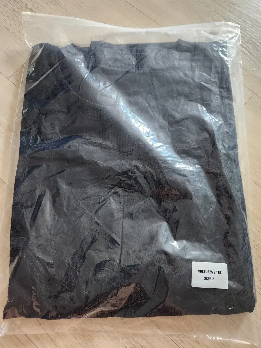 [2size] e.ji Vultures2 Tee