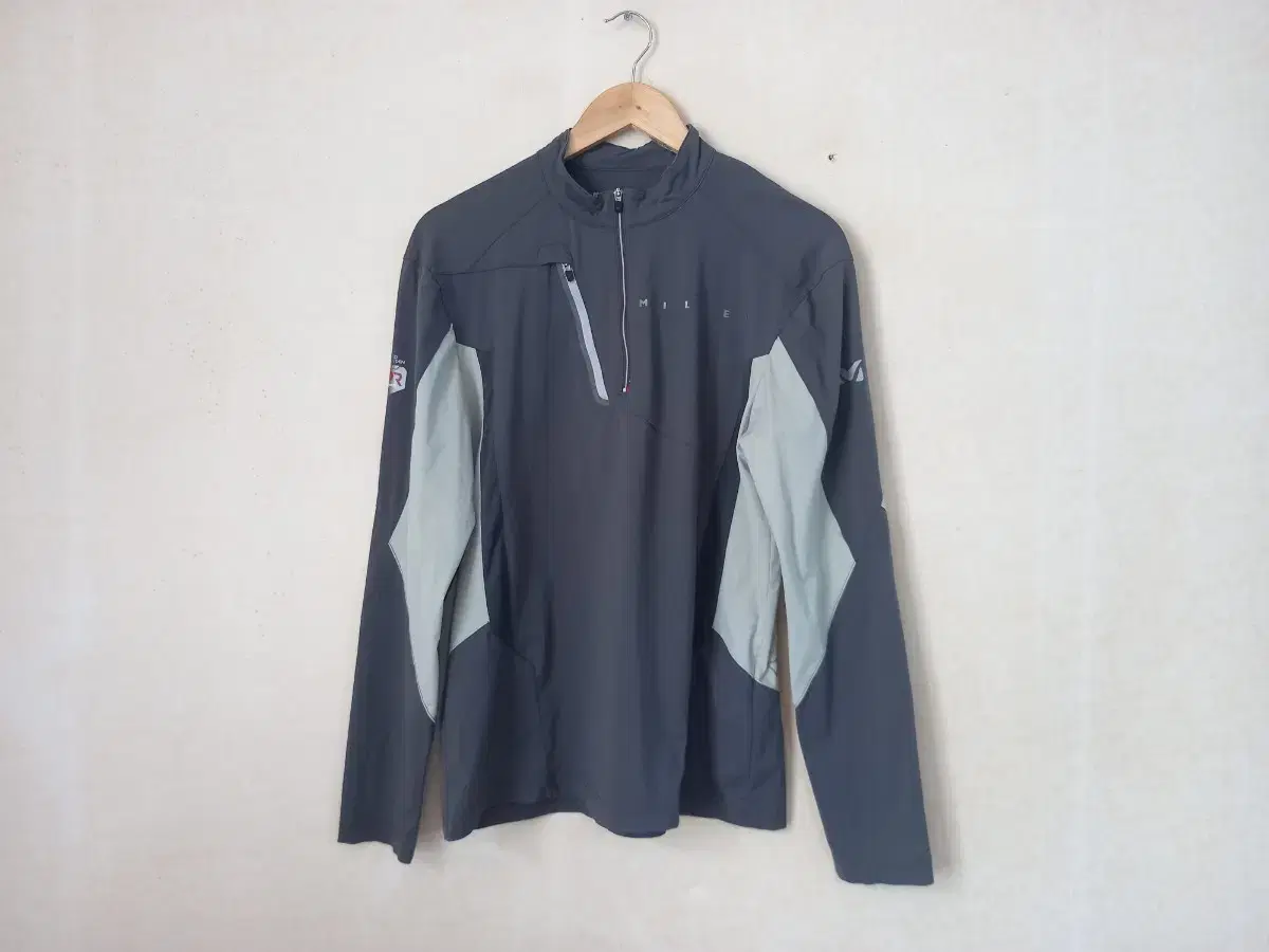 100% Miele Vahn zip-up T-shirt