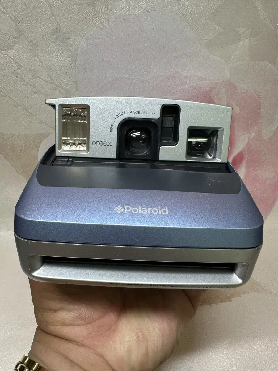 Polaroid ONE600 camera,ONE600 in good condition