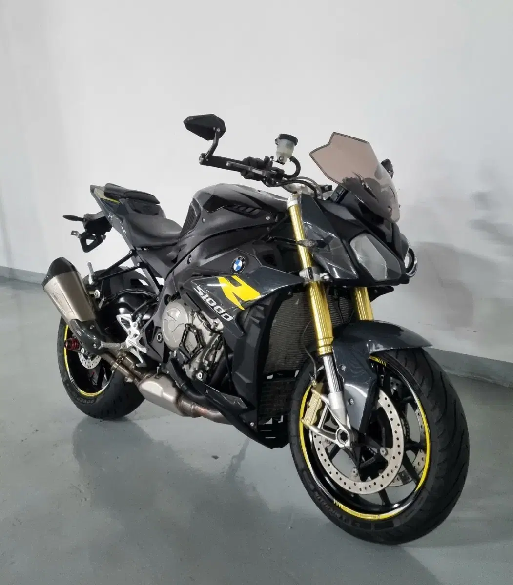 BMW S1000R ABS PRO 모델 판매합니다