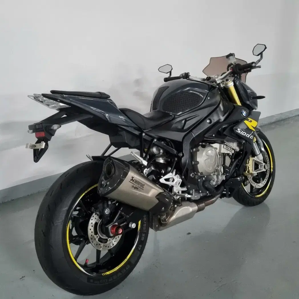 BMW S1000R ABS PRO 모델 판매합니다