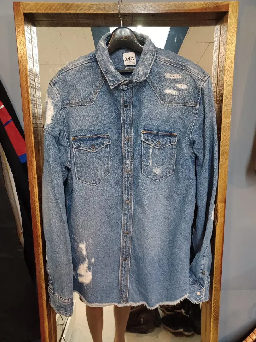 Zara Relaxed Fit Western Distressed Denim Shirt Jacket L