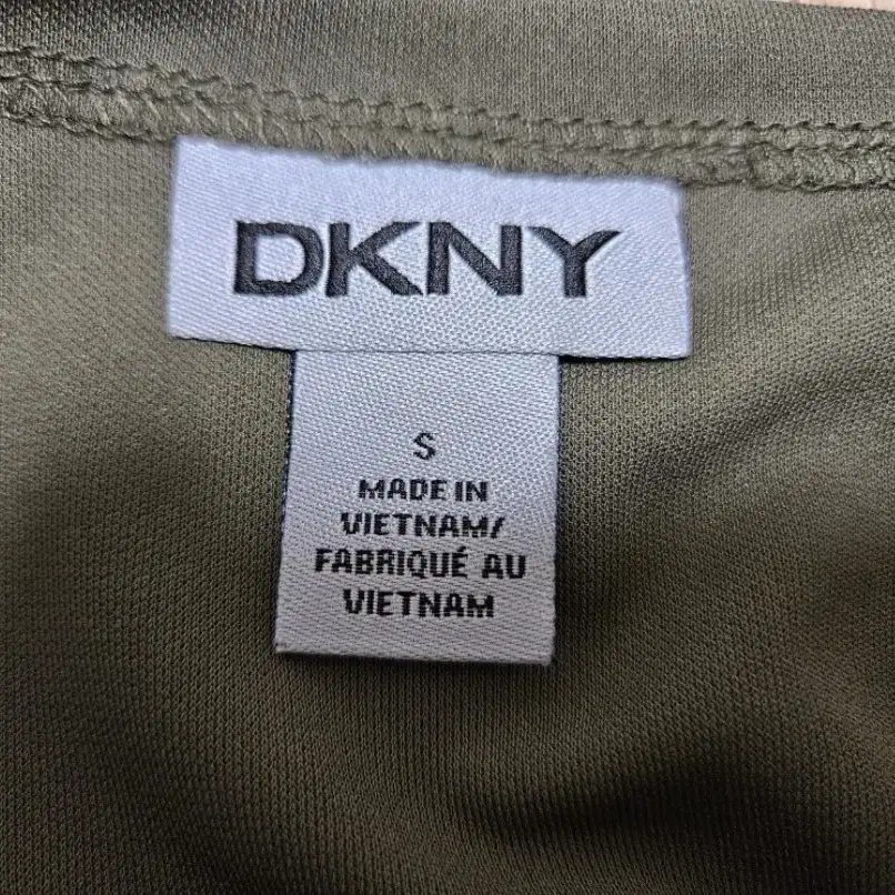 새상품) DKNY 가오리 핏 미디 원피스 판매합니다