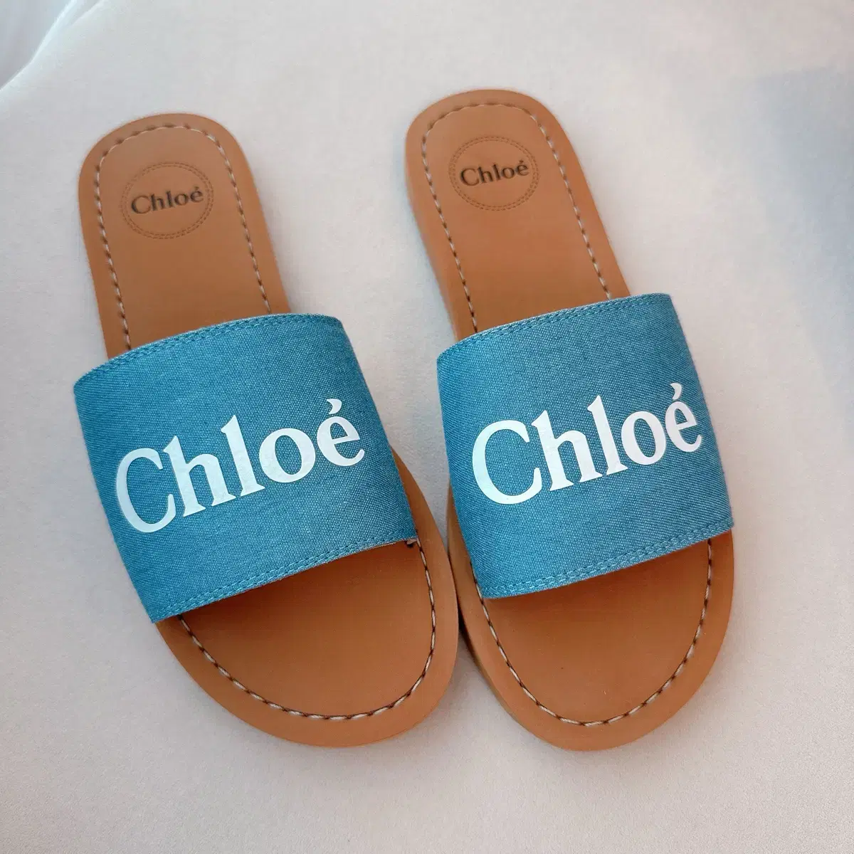 새상품 끌로에 Chloe 아쿠아 로고 프린트 슬리퍼