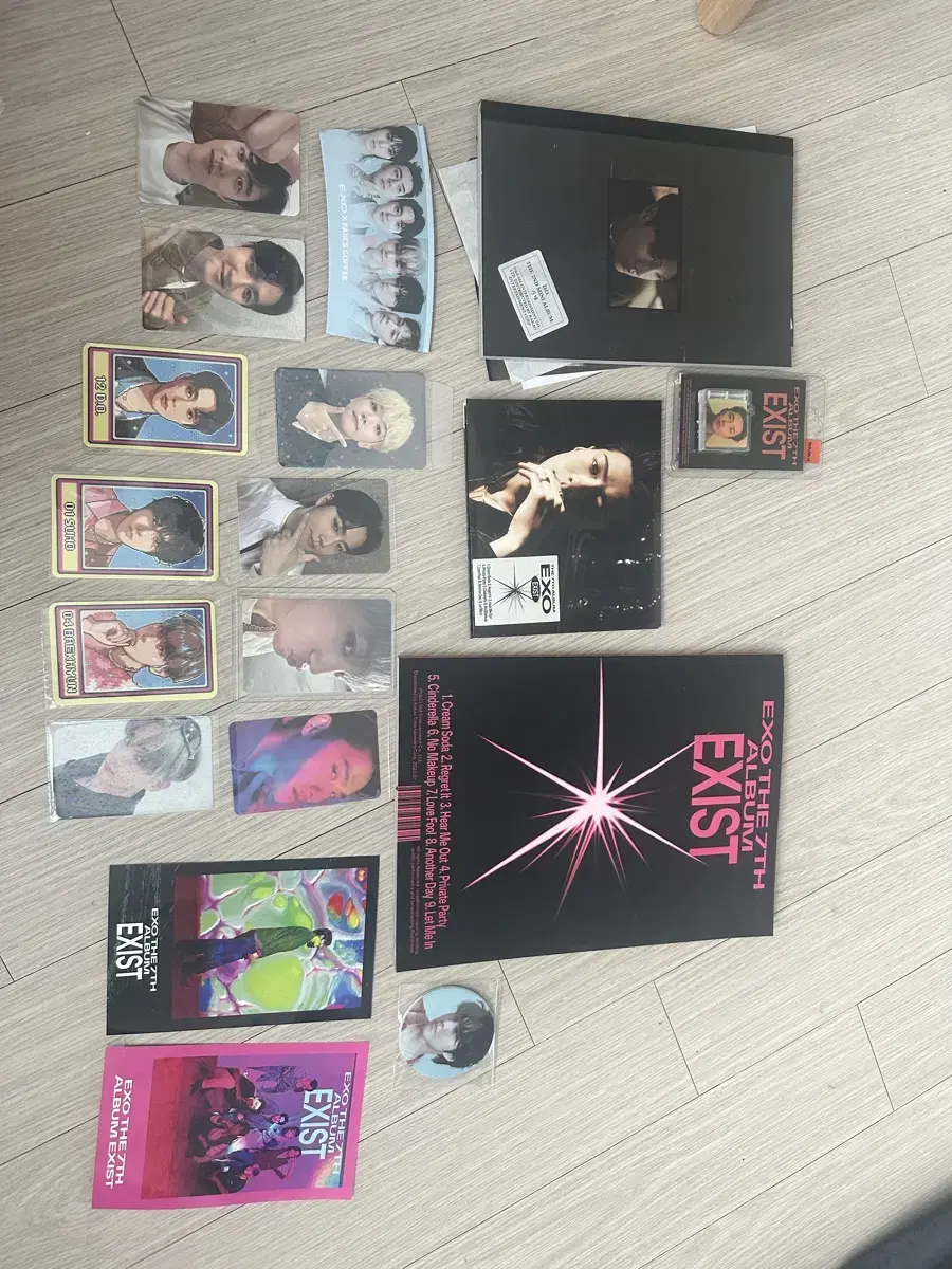 Exo album and pop up sell merchandise, photocard bulk 