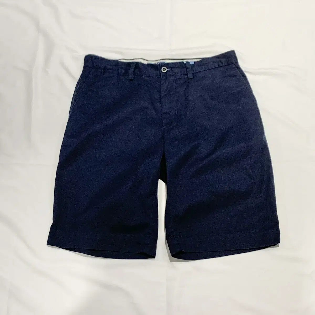 (32) Polo Ralph Lauren Navy Chino Shorts