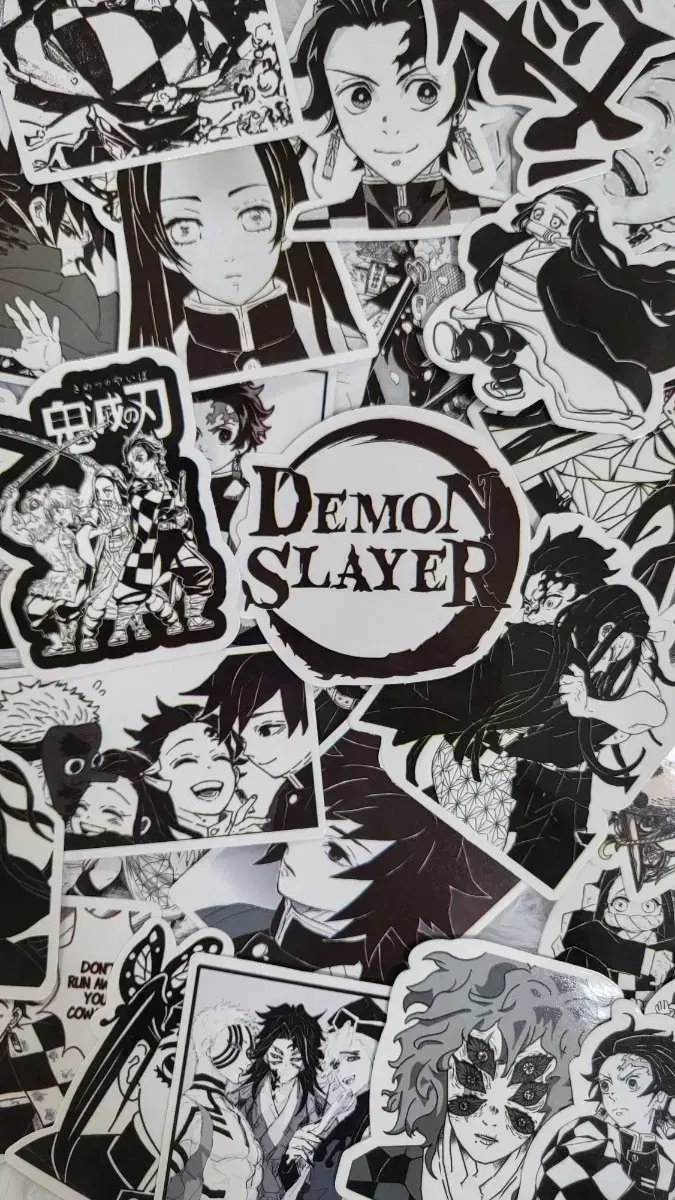 Demon Slayer sticker Tanjiro Anime In-cut Nezuko Zenitsu Inosuke Black and White Waterproof Sticker