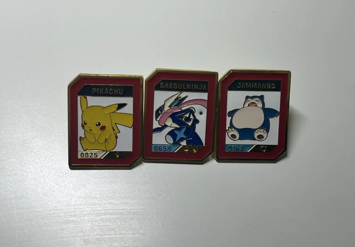 (source)Isaktoast Pokémon Badge Pikachu Gargoyle Ninja Jammanbo