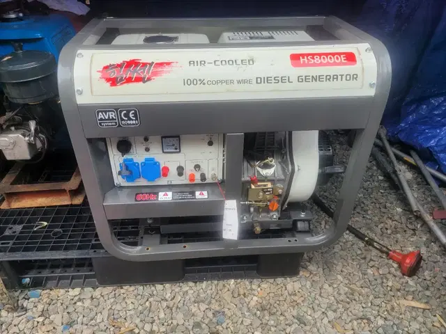 디젤발전기 7.5kw 거의새제품 단상220v