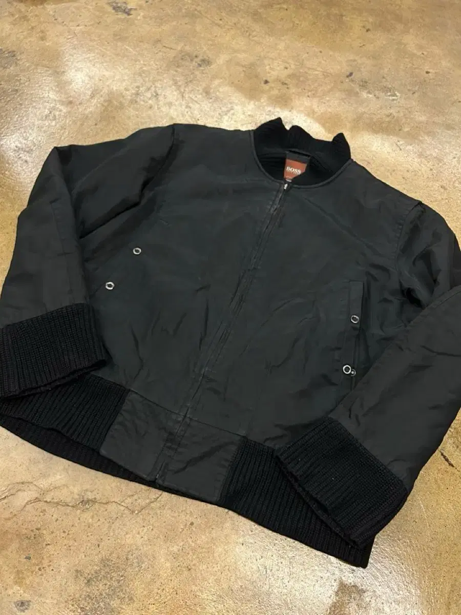 (Genuine/M) Boss Airlines Jumper Padded Black