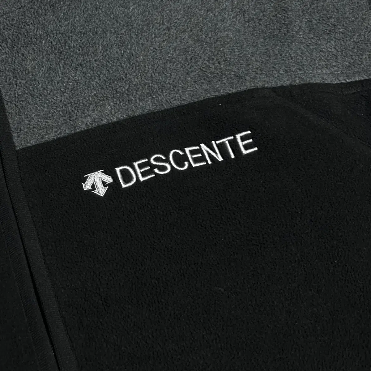 [ L ] Descente 데상트 배색 후리스 집업 자켓