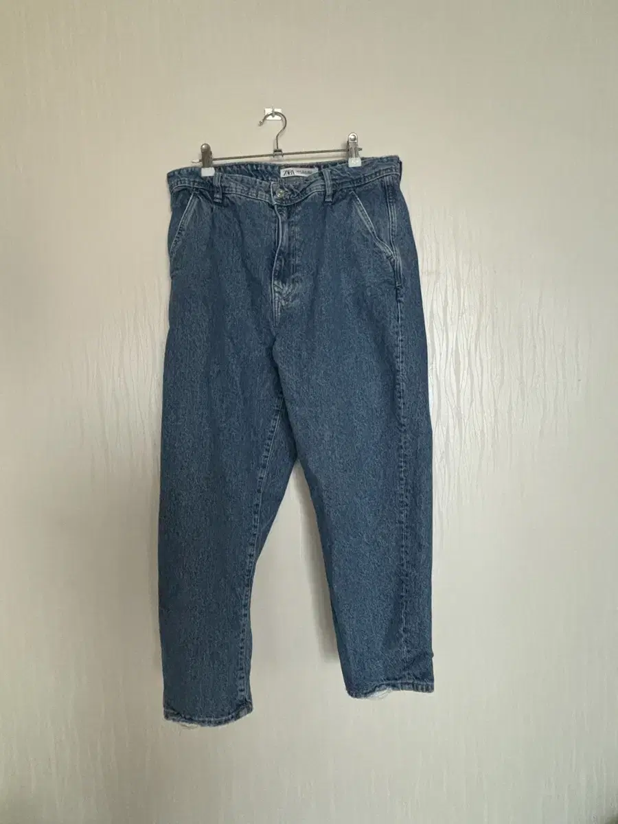 Zara Medium Jeans 32