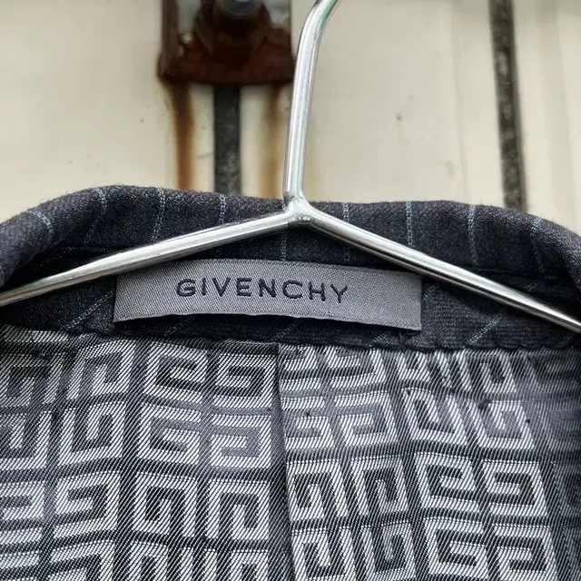 지방시 스트라이프 블레이져 Givenchy