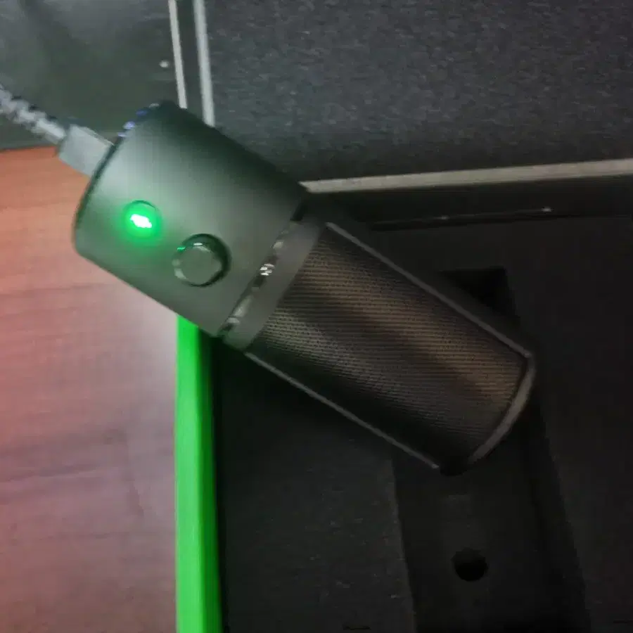 RAZER SEIREN X 레이저 세이렌 X