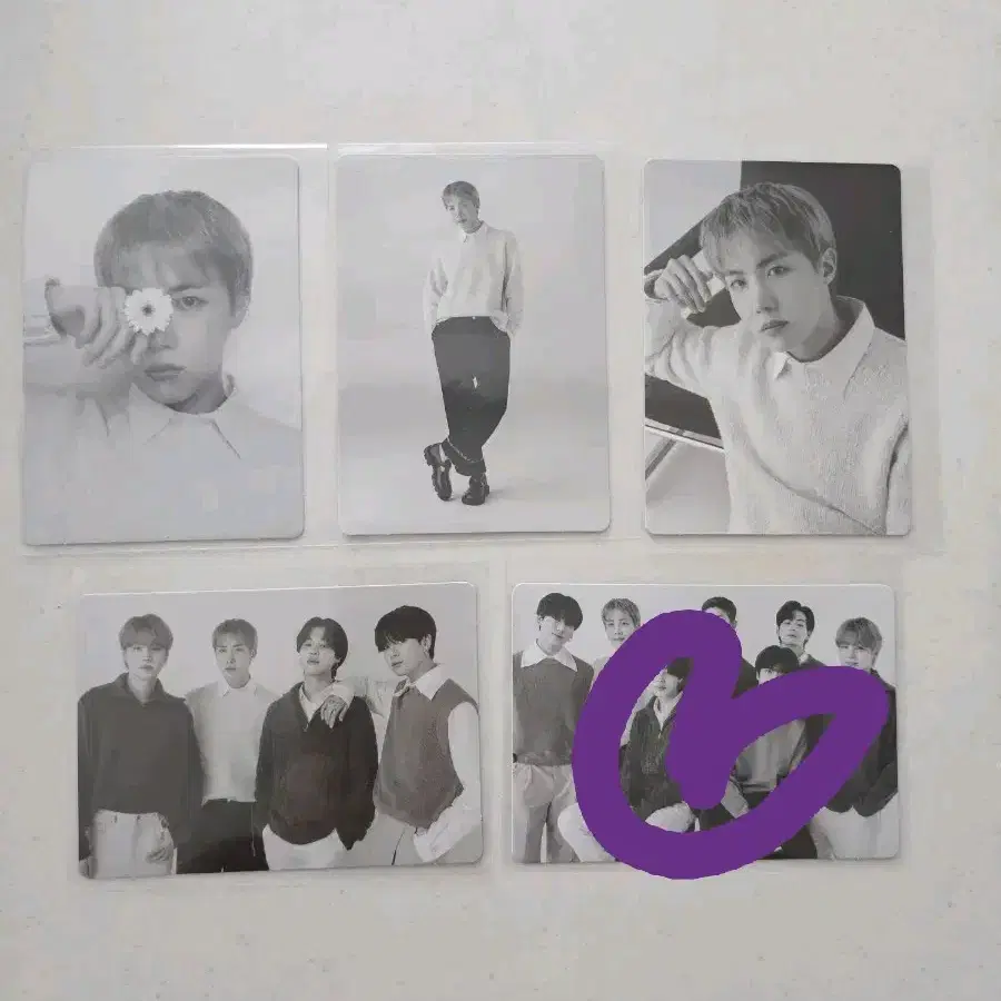 BTS MONOCHROME POP-UP