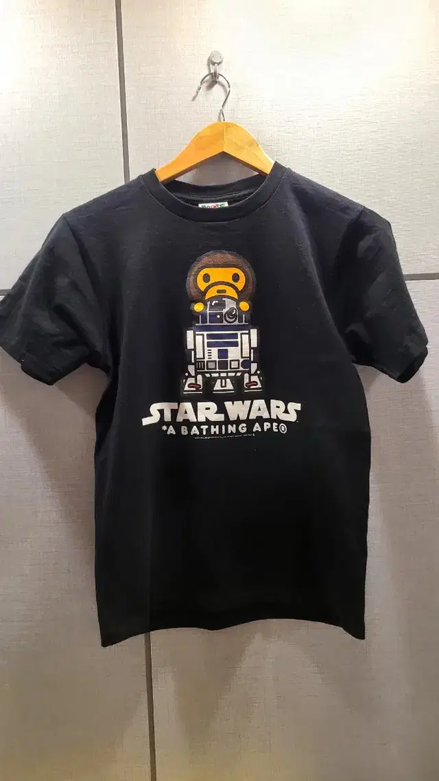 [S]베이프 스타워즈 r2d2 온 마일로 반팔티