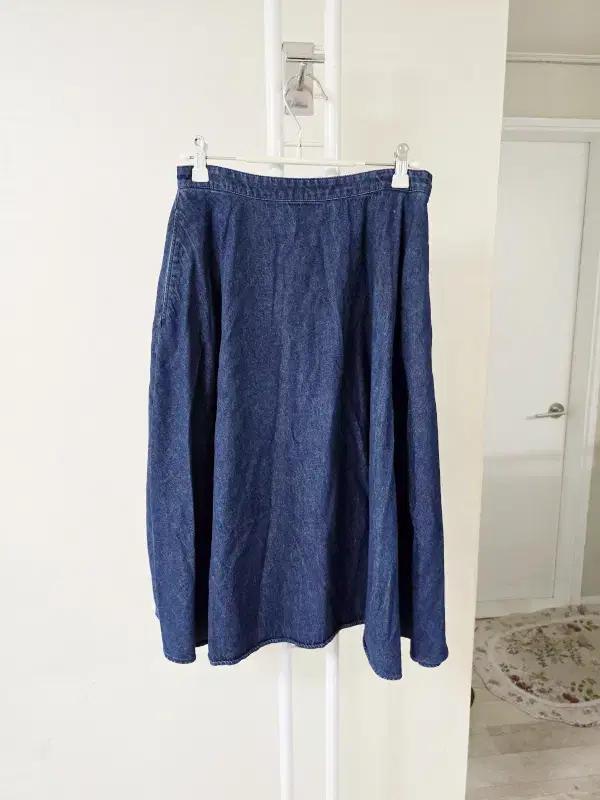 Long jean skirt with waistband in jin blue F