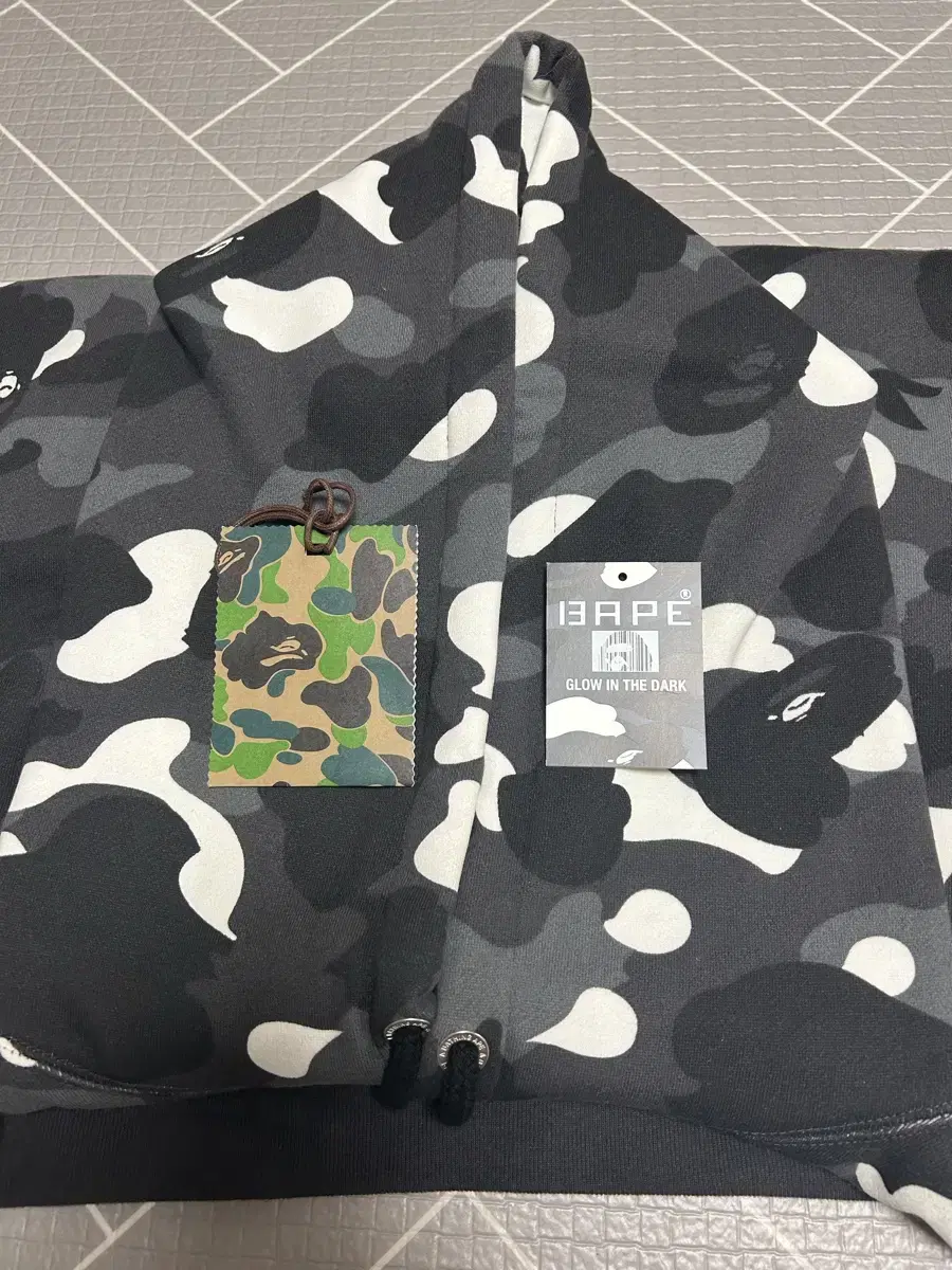 Quick sale [XL] Vape City Camo Hoodie Domestic Only