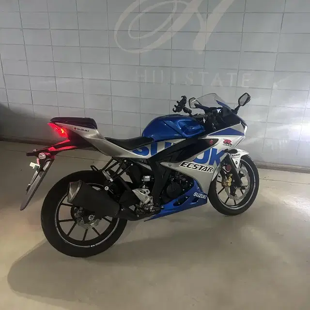 gsxr125 21년식 스페셜카울