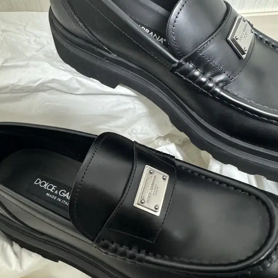 DOLCE&GABBANA Black Hardware Loafers 250