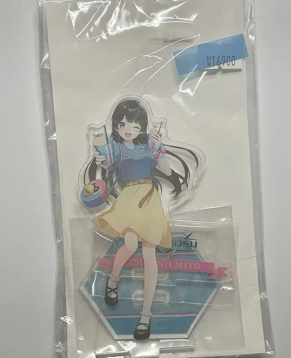 NIJISANJI Tsuki no Mito acrylic sells