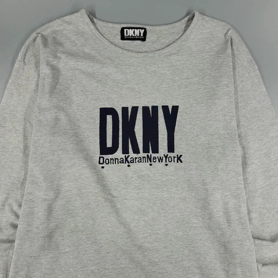 DKNY 디케이엔와이 JP 맬란지그레이 네이비 빅자수 코튼100 긴팔 티