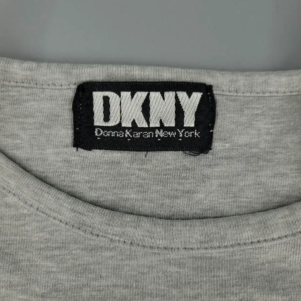 DKNY 디케이엔와이 JP 맬란지그레이 네이비 빅자수 코튼100 긴팔 티