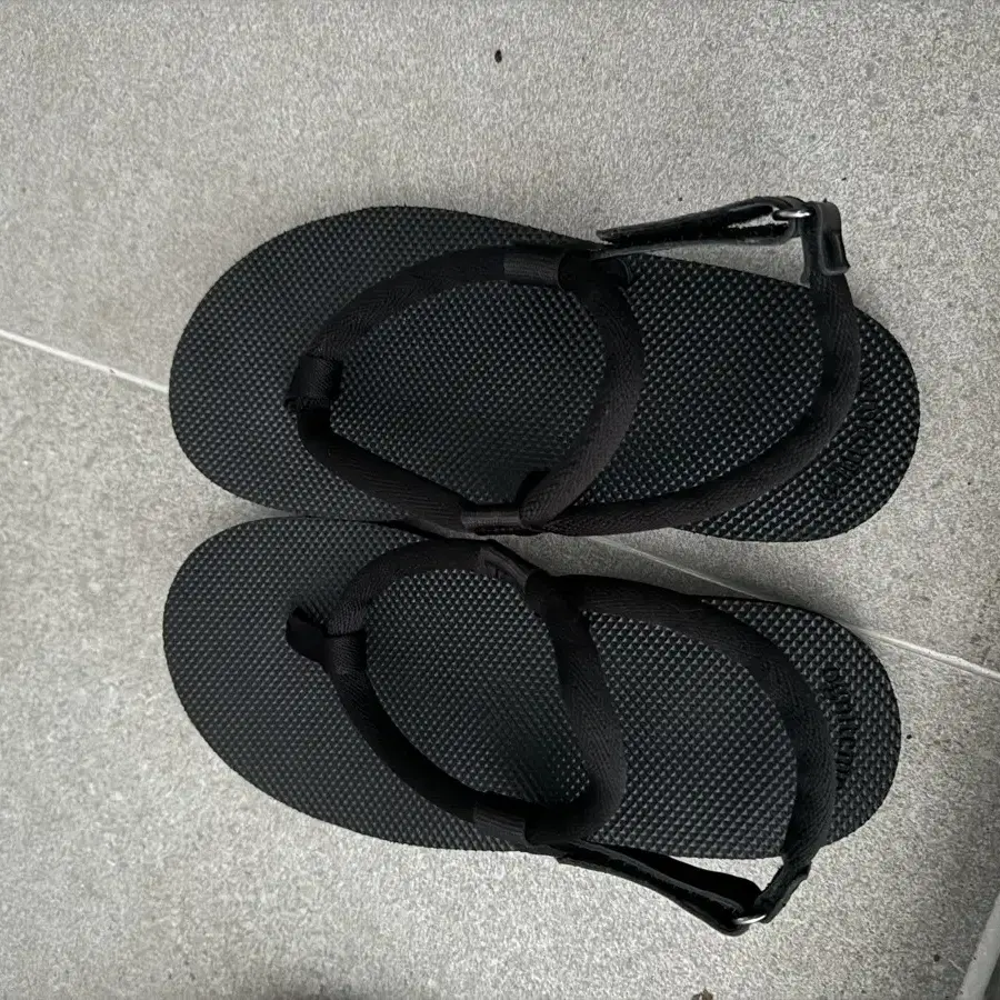 오니템포 키에레이 플럼피 샌들 plumpy sandal 37사이즈