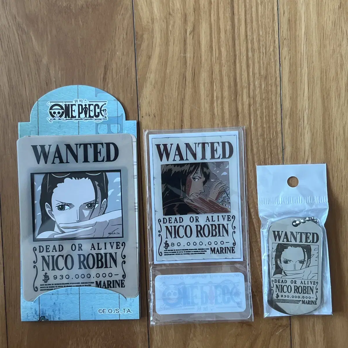 ONEPIECE Robin Wanted Standing/Keyring Set