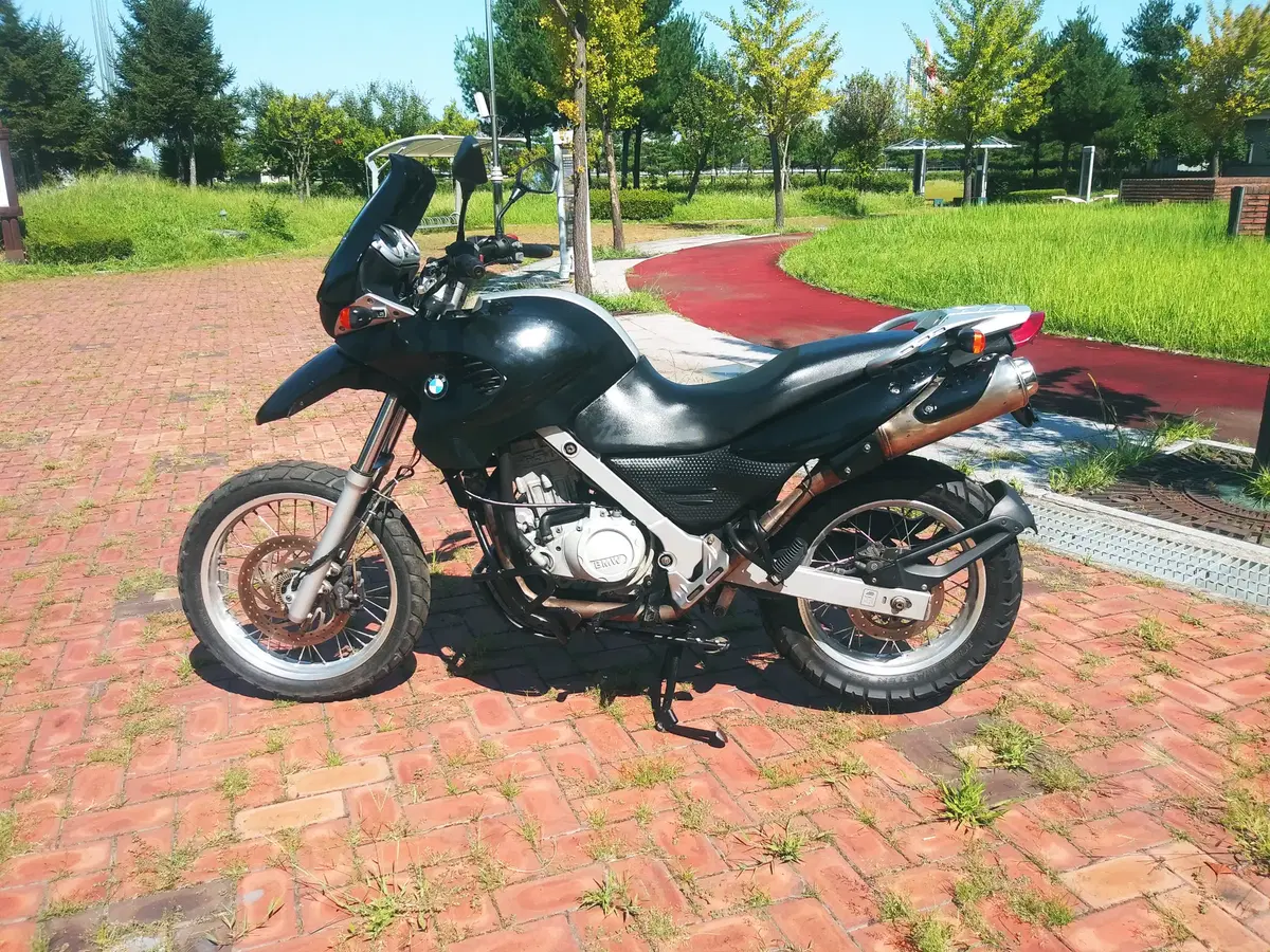 고장난 Bmw f650gs 2대 판매합니다. 각 2001식과 2005년식