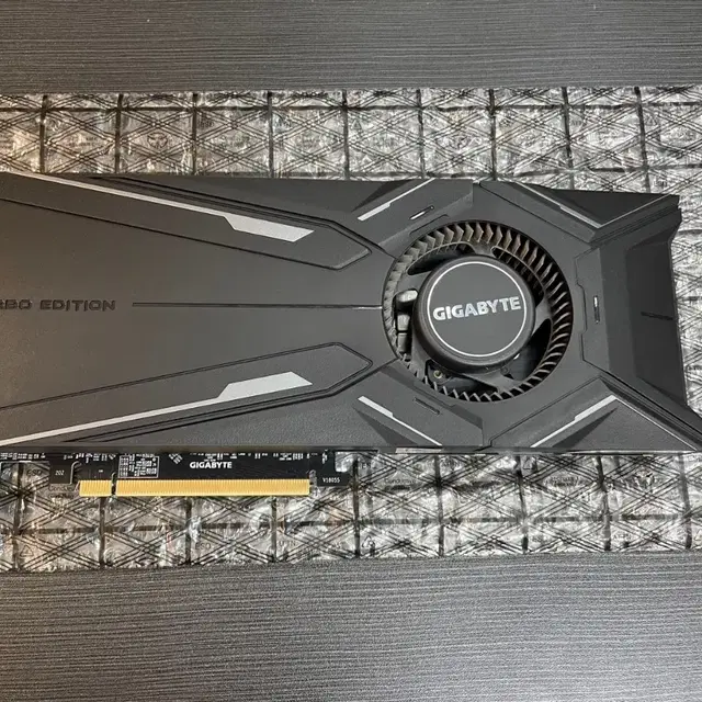 기가바이트 RTX2080TI  터보 GV-N208TTURBO-11GC