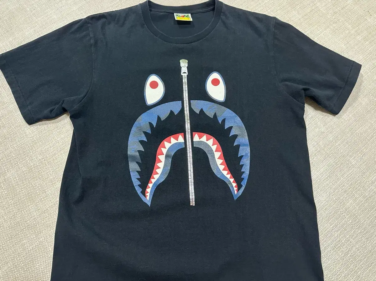 Vape Shark Short Sleeve T-Shirt Black L