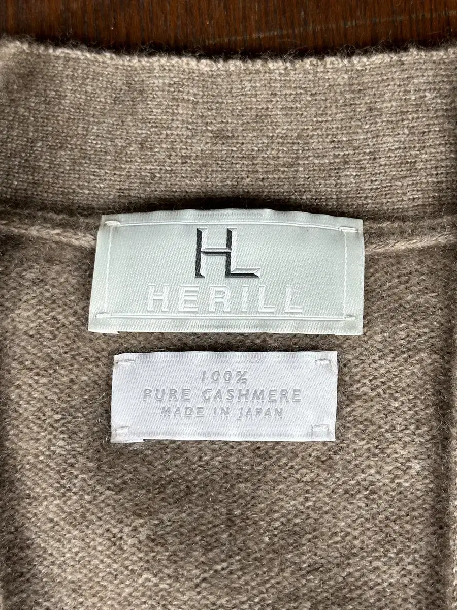 [2] HERILL cashmere cardigan