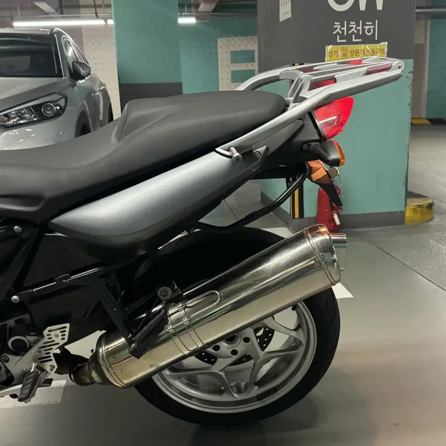 BMW F800st 07년식 판매합니다