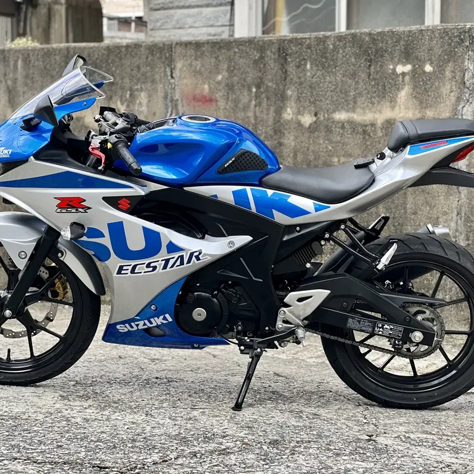 급매 스즈키 GSX-R125 스페셜 21년식 적산4484km