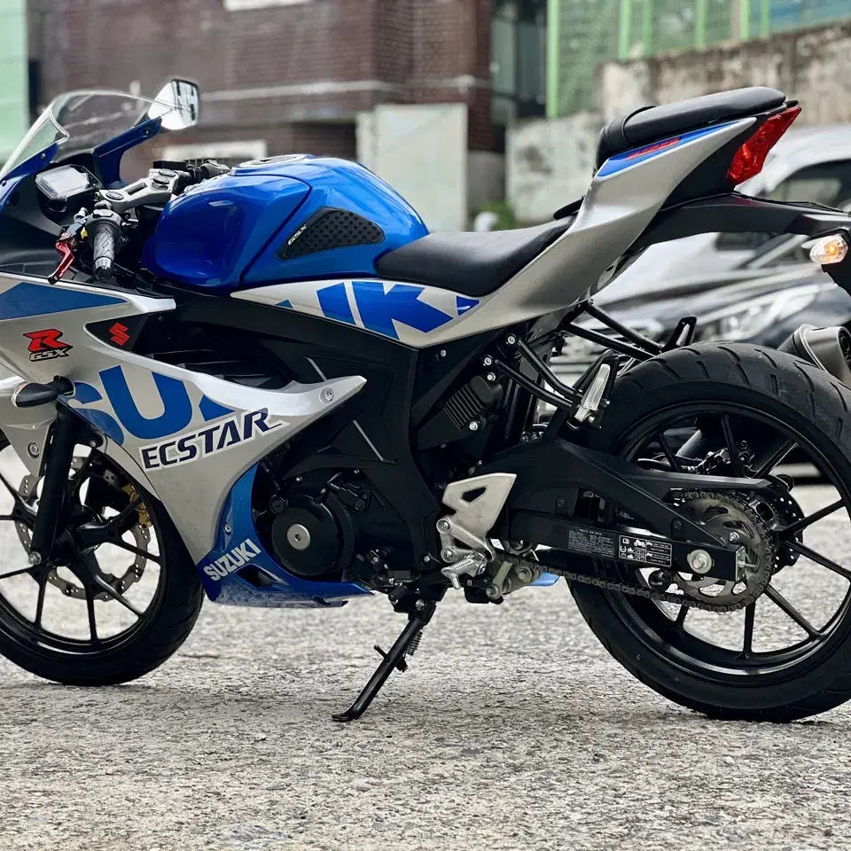 급매 스즈키 GSX-R125 스페셜 21년식 적산4484km