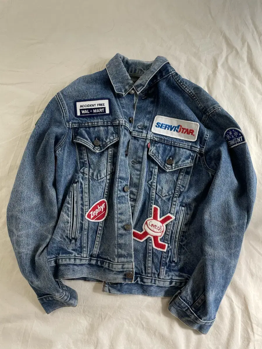 Levis Bulldogs Denim Patch Jacket M