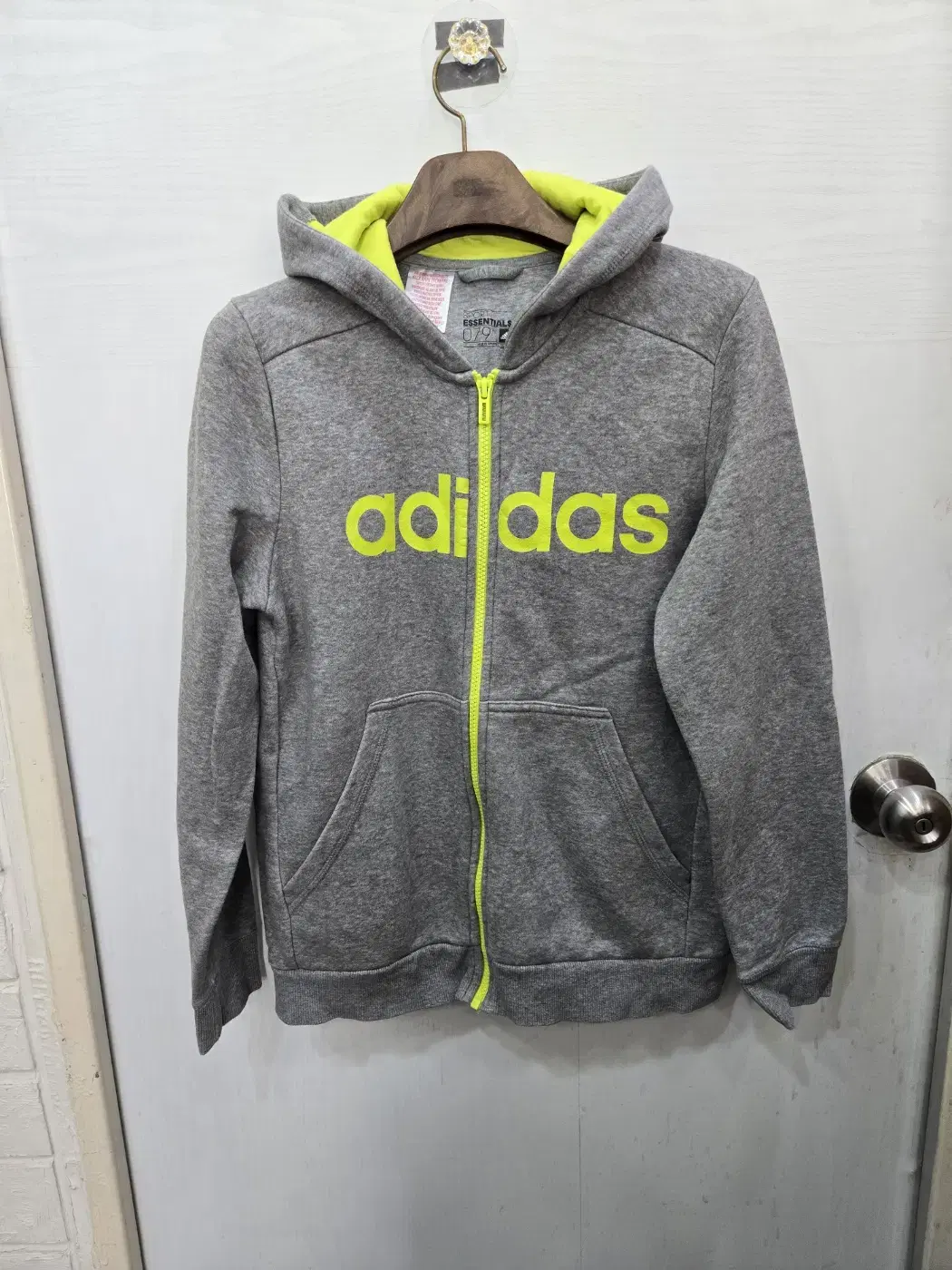 호칭 79 )) adidas 아디다스 후드집업! 디자인 심플하고 이뻐요!