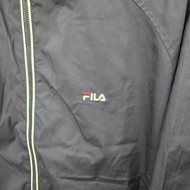 L,100 )) FILA 휠라 바람막이 점퍼! 깔끔한 디자인!