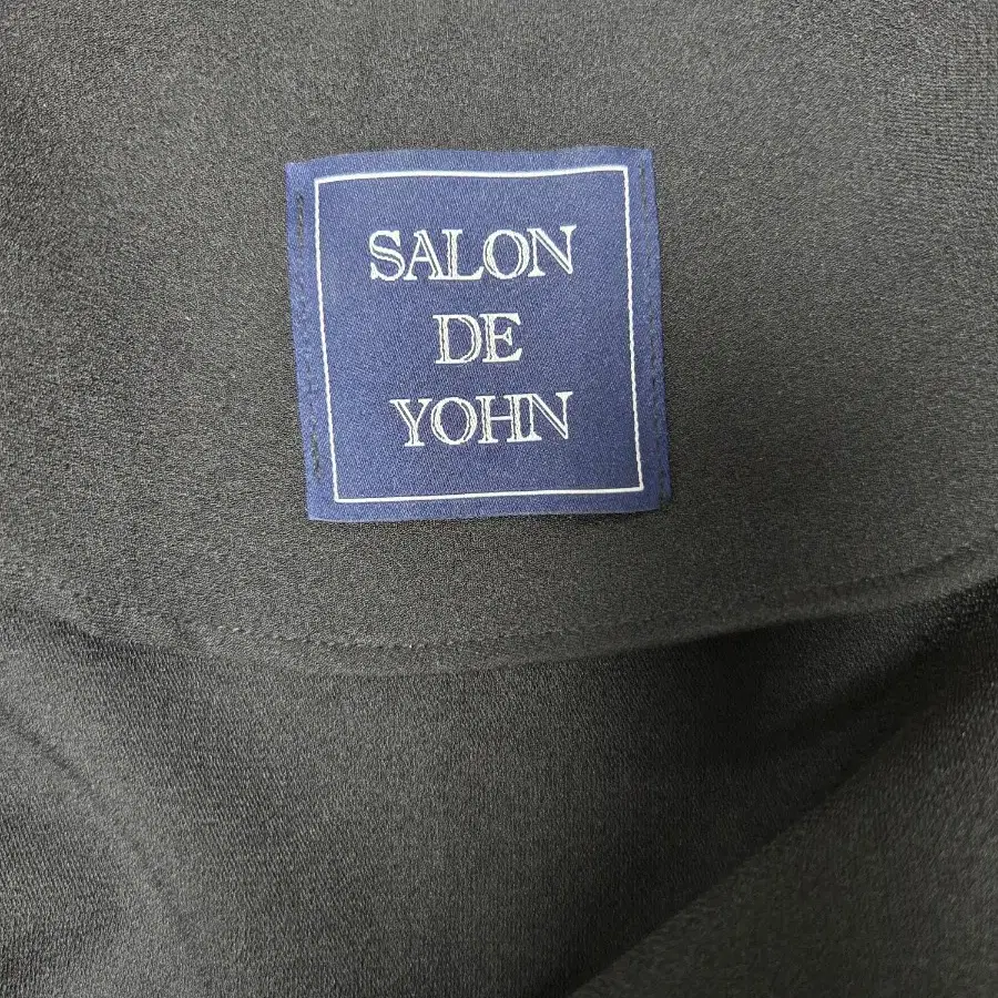 살롱드욘Salon de yhon 블라우스